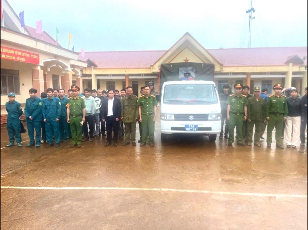 UBND xã Ea Tân ra quân Cao điểm tấn công trấn áp tội phạm, bảo đảm an ninh, trật tự trước, trong và sau Tết Nguyên đán Ất Tỵ 2025.